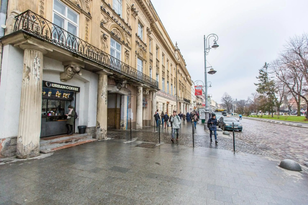 Королівські покої у Львові на вулиці Лесі Українки 19, 8