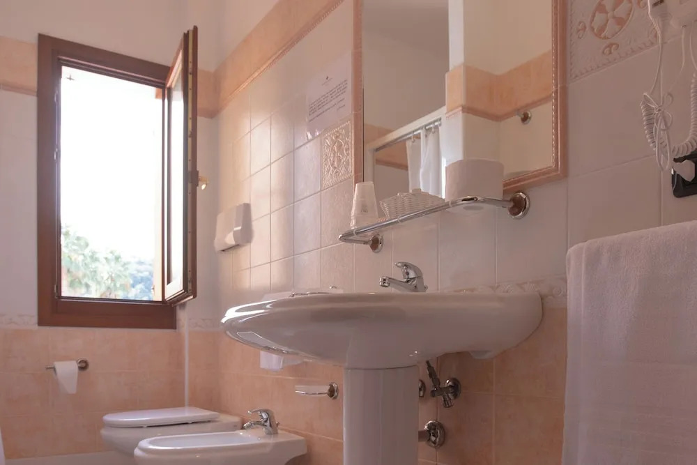 Idyllic Residence Cala Viola 2 Bedroom Sleeps Nm1378