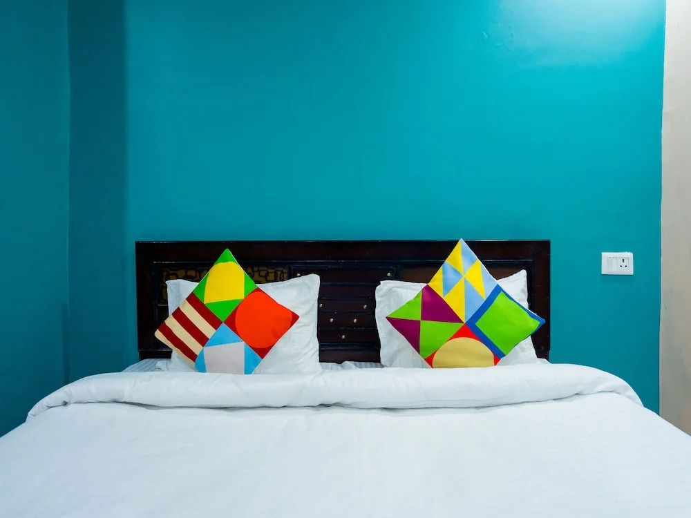 OYO 14055 Home Exotic 1BHK Barlowganj