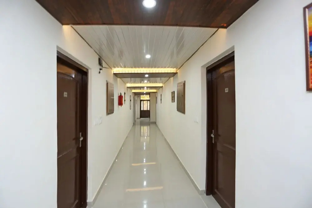 OYO 33407 Hotel Ashiana