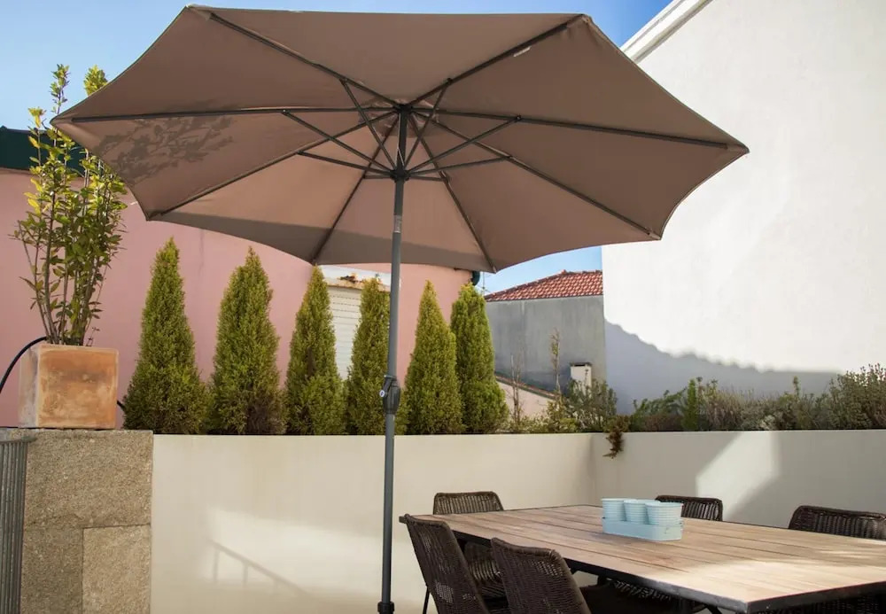 Home Of The Poet, 3-bed 3-bath River Views