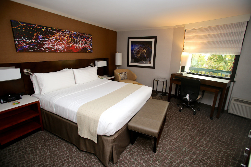 Holiday Inn Long Beach - Airport by IHG