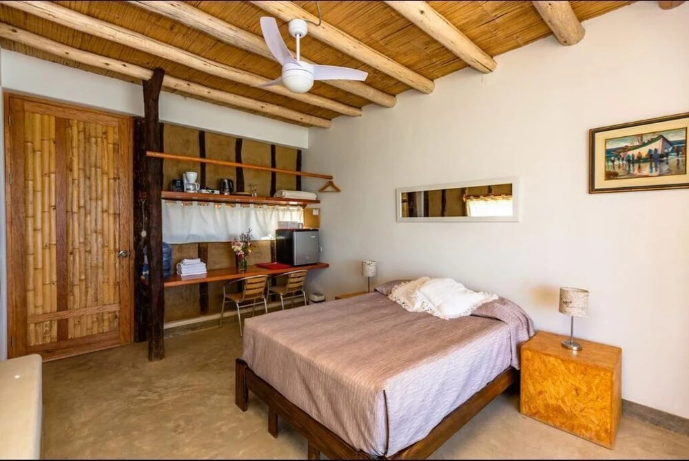 Pirámide Títi, Boutique Hotel