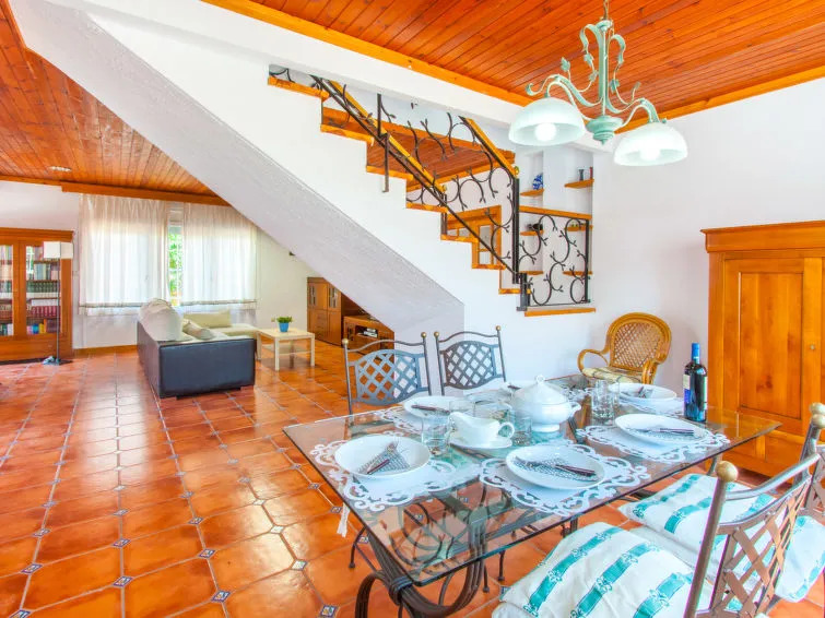 Holiday Home Requesens by Interhome