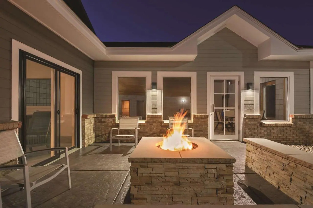 Country Inn & Suites by Radisson, Northfield, MN