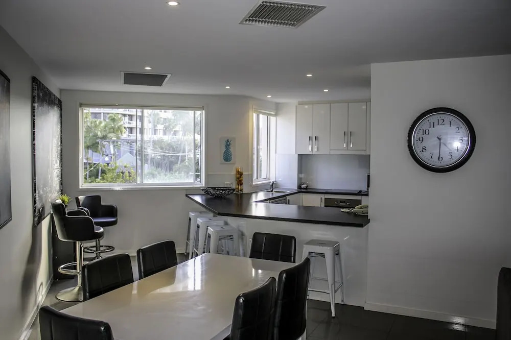 Surfers Beach Holiday Apartments