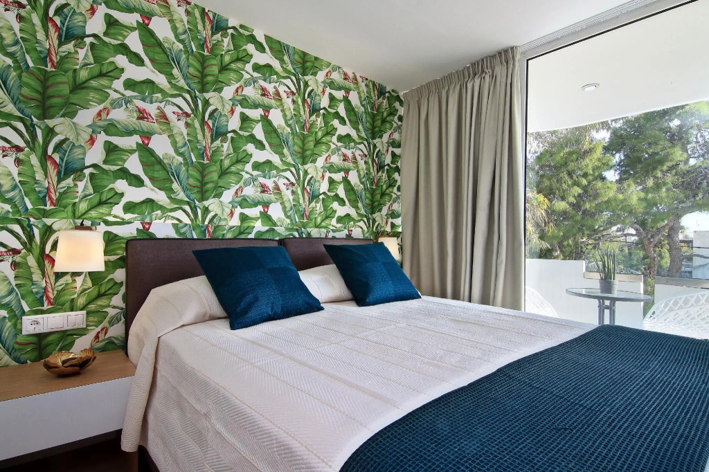 Maison 66, Riviera Hotels