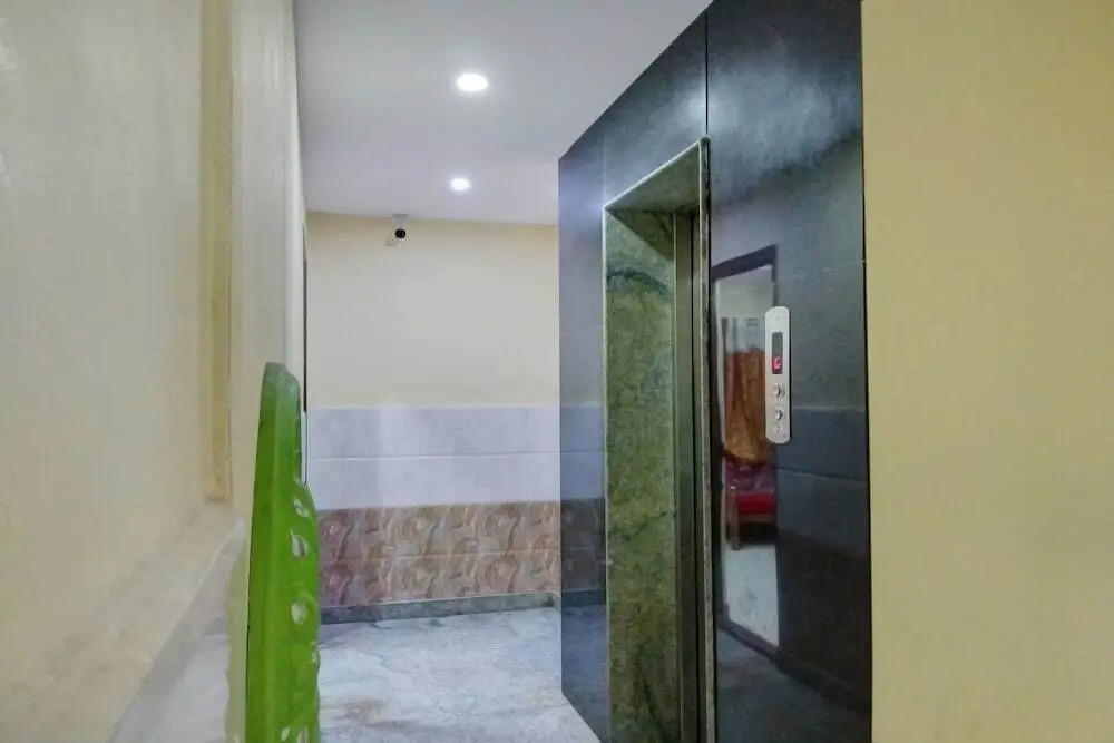 Breeze Inn by OYO Rooms