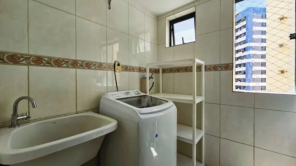 Apto c Piscina Academia e Churrasqueira em Pituba