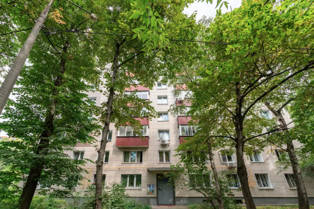 Moment House  на улице Ельнинская 22к2