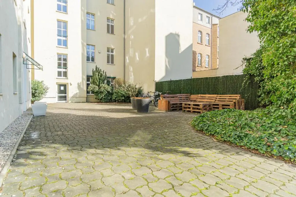 Exklusive Stadtvilla-190qm- Parkplatz- 3Schlafzimmer- 2 Bäder- Netflix- Waschmaschine- 4 Etagen-nähe Theater