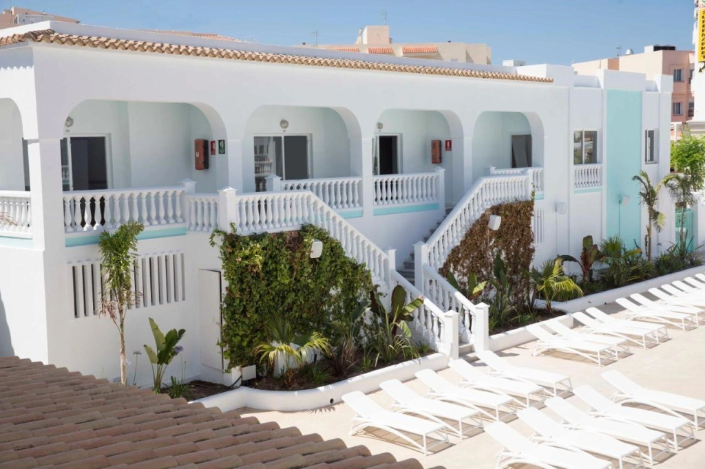 ENDLSS BEACH & DISCO HOTEL IBIZA Adults Only