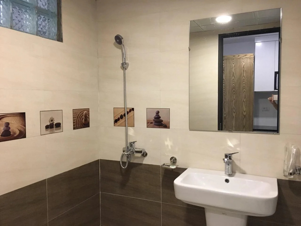 V House 5 Serviced Apartment