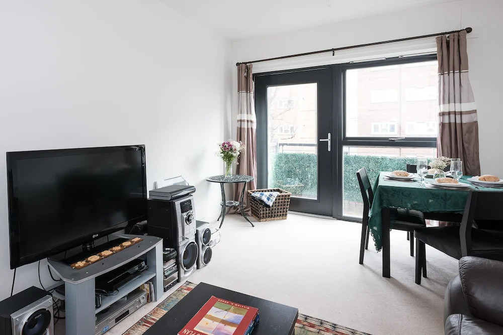 Charming 2BR Flat near Brixton and Clapham