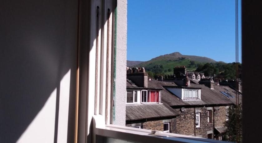 The Lakes B&B