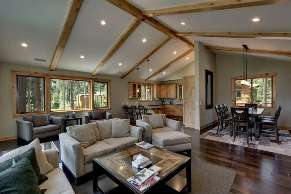 Bijou Lodge 5 Bedrooms 4 Bathrooms Home