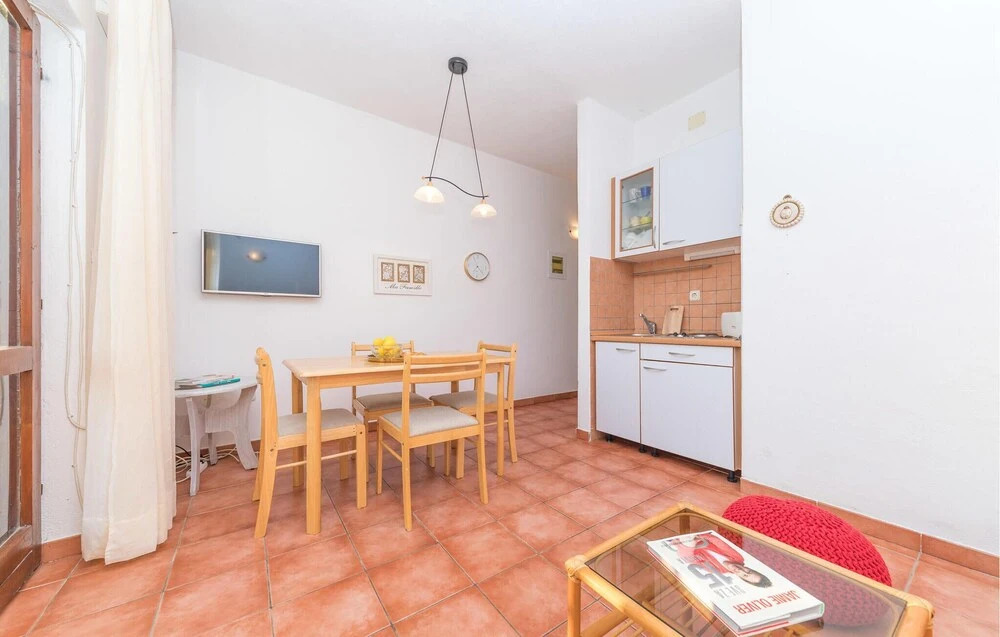 Beautiful Apartment in Vinisce With 1 Bedrooms and Wifi