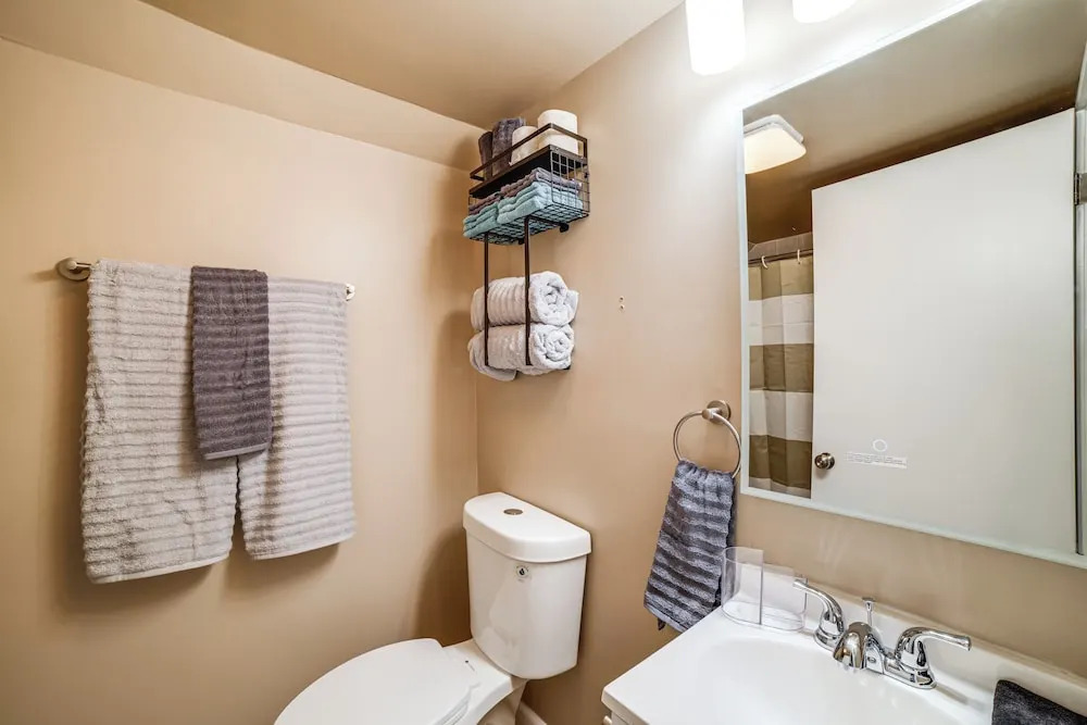 Walkable Apt in Dtwn Michigan City! 2 Mi to Beach