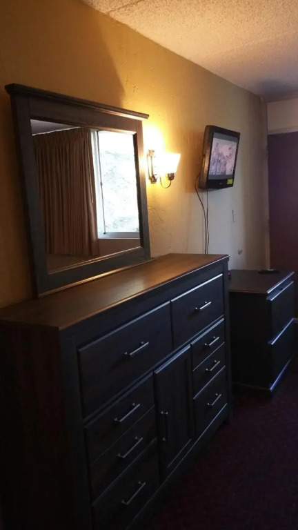 Mariposa Hotel