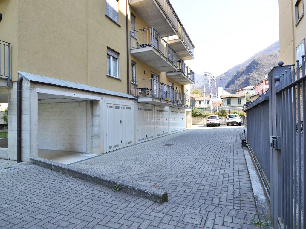 Snug apartment in Dervio with balcony or terrace