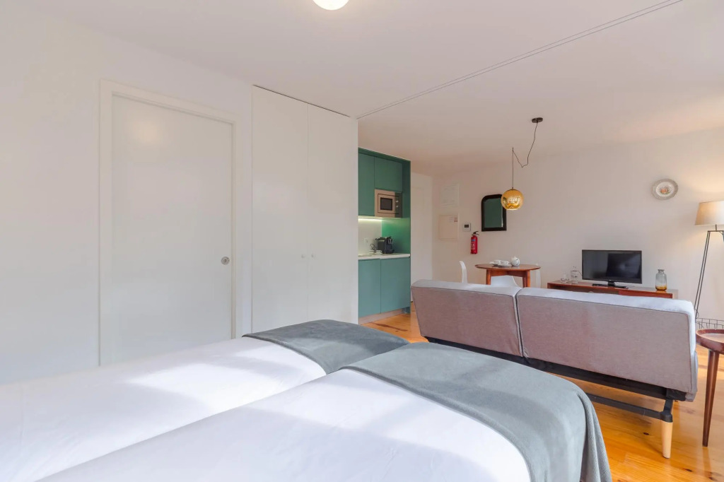 Tower 4T in Oporto With 1 Bathrooms