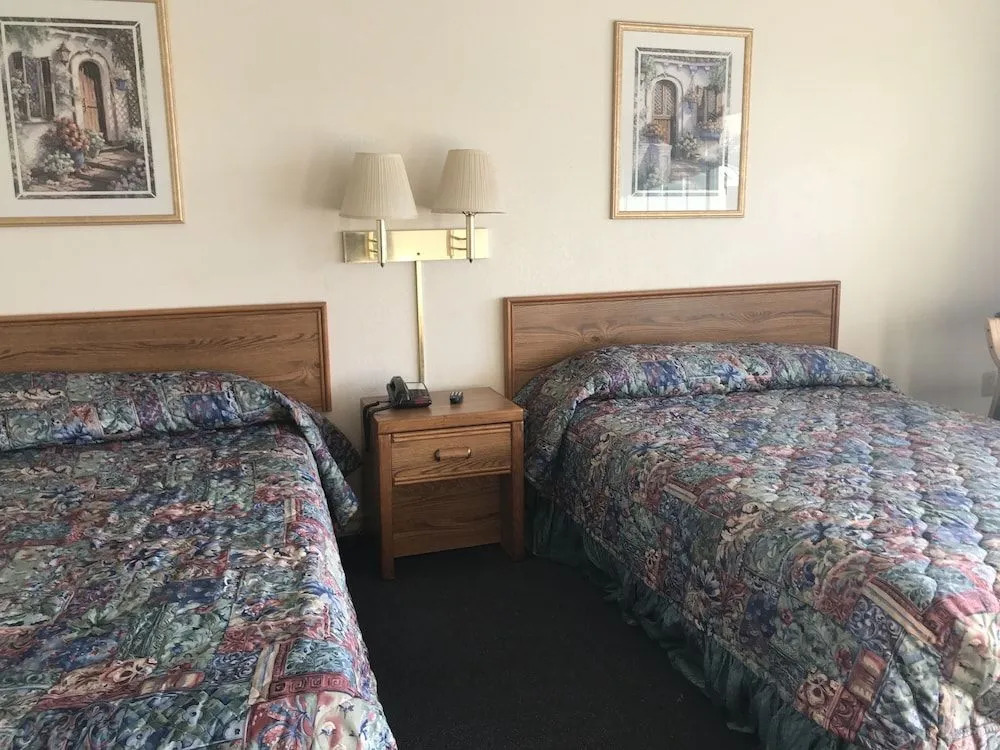 COUNTRY INN MOTEL