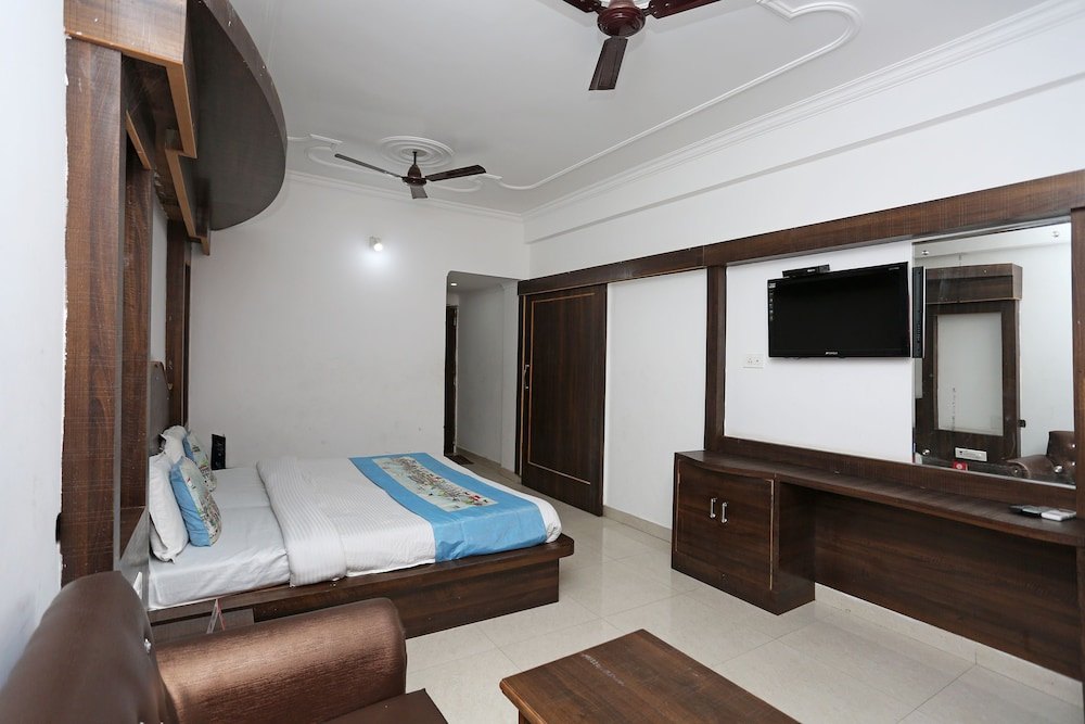Itsy Hotels Satya Shree