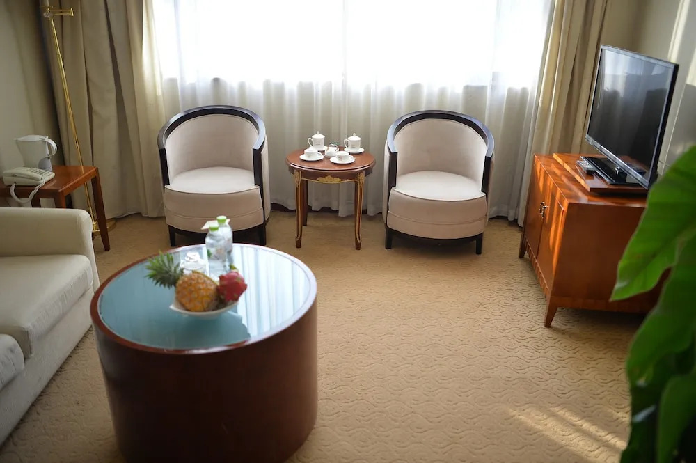 Qingdao Great Tang Harvest Hotel