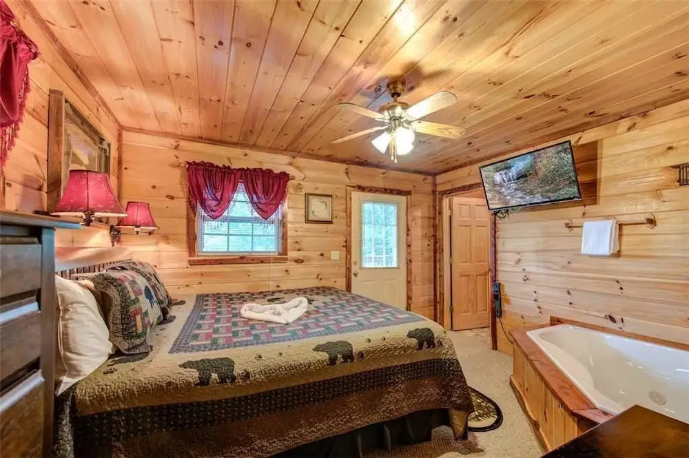 Whispering Secrets - One Bedroom Cabin