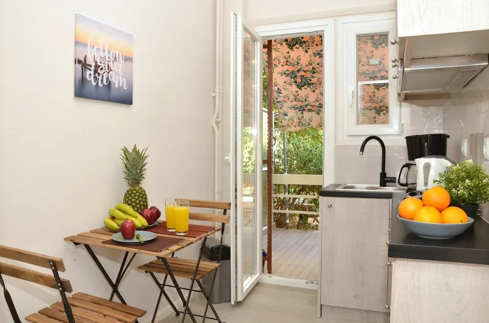 Quiet apartment at the center of Glyfada