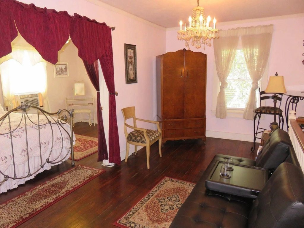 Avenue O Bed and Breakfast