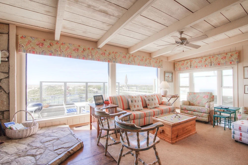 Spectacular Beachfront House by RedAwning