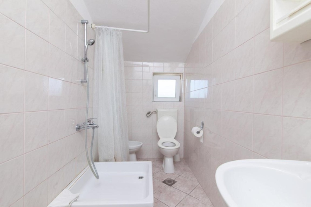 Studio apartment Vik - 250 m from beach SA4 Brodarica, Riviera Sibenik