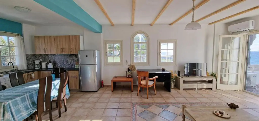Beachlife: The Apartment