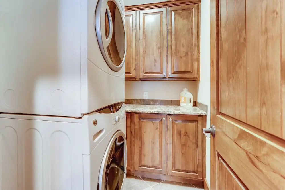 Opulent Breck Haven: Theater, Hot Tub, Billiards 7 Bedroom Home