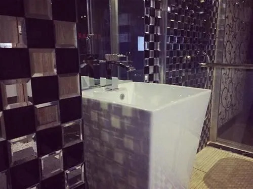 Wuhan Nine-Tailed Fox Art Hotel