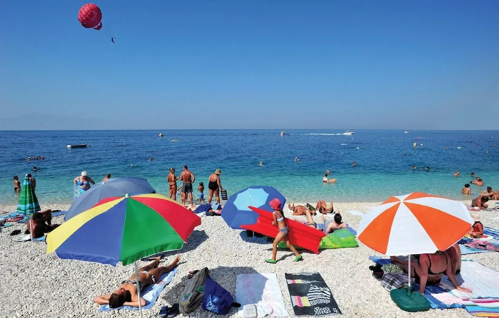 Beautiful Apartment in Makarska With 3 Bedrooms and Wifi