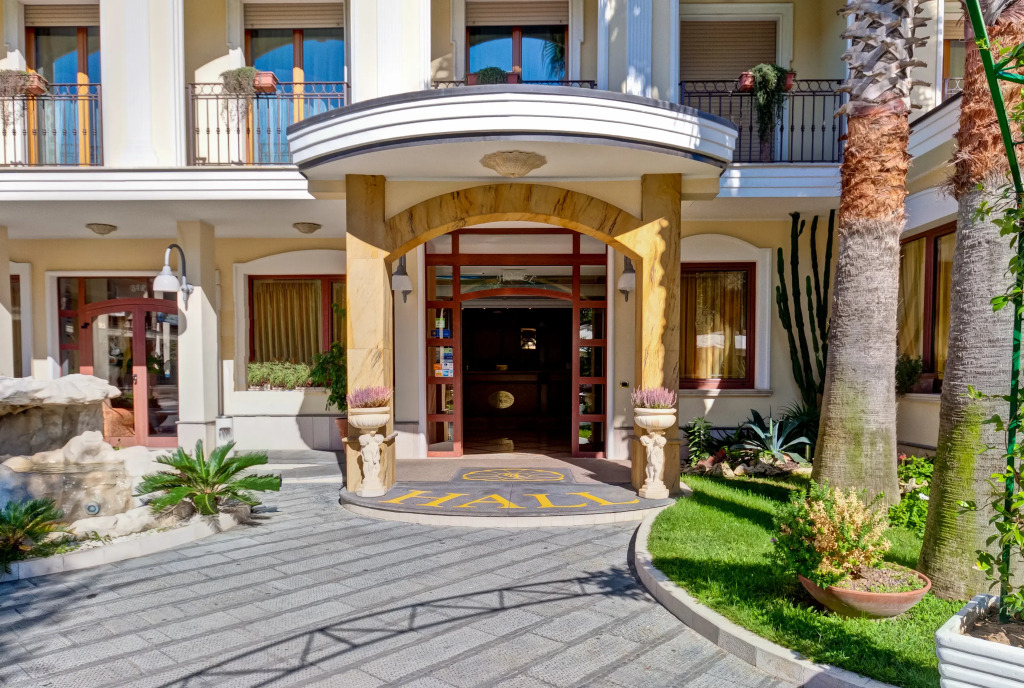 Best Western Hotel La Perla