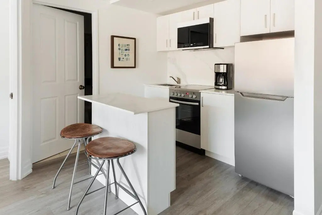 Best Western Plus Victoria Park Suites
