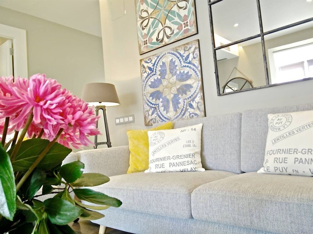 BizFlats Batik Penthouse Pedralbes