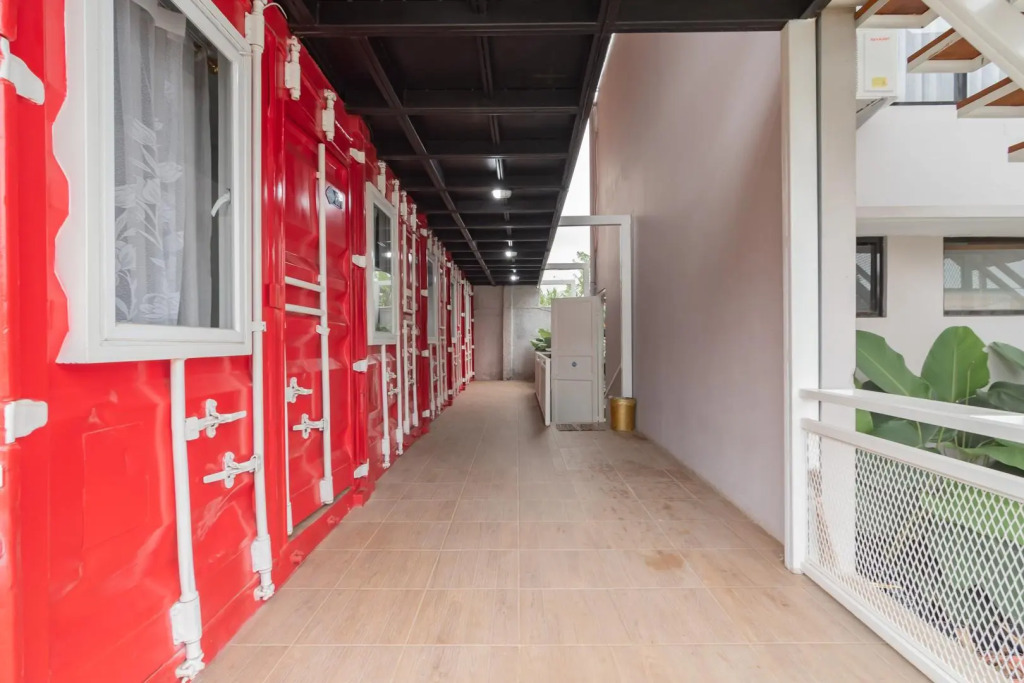 RedDoorz Plus near Lembang Park & Zoo