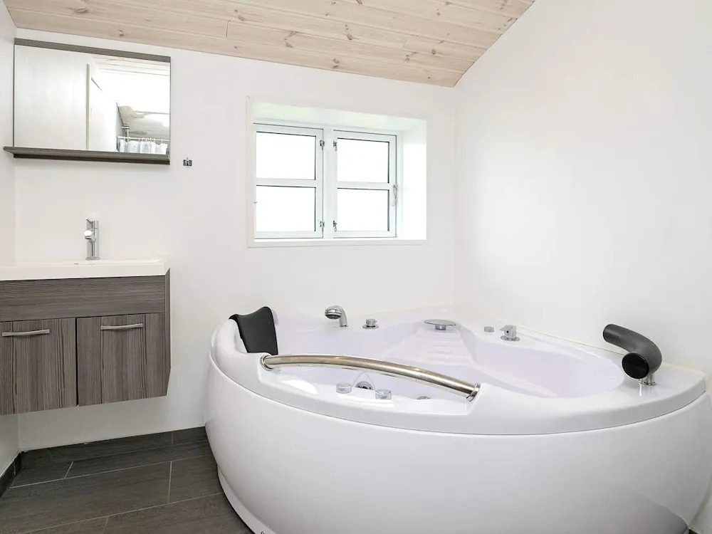 12 person holiday home in Vestervig-By Traum