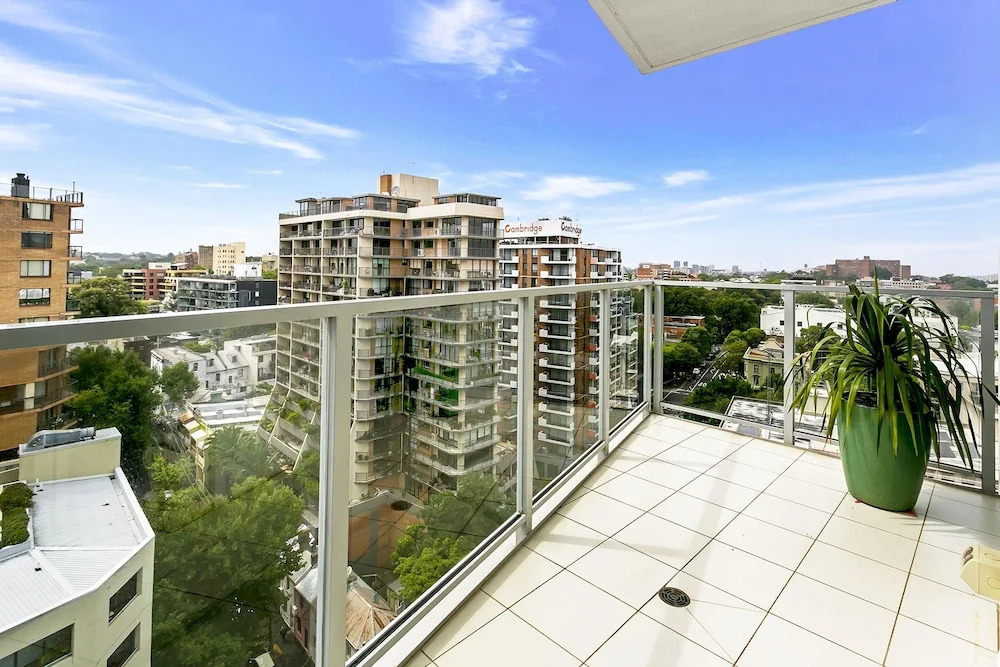 Vibrant Inner City Apartment - SHIL2