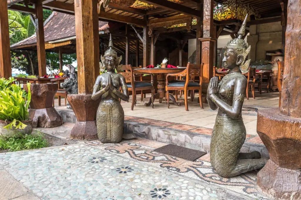 Pondok Sari Beach & Spa Resort