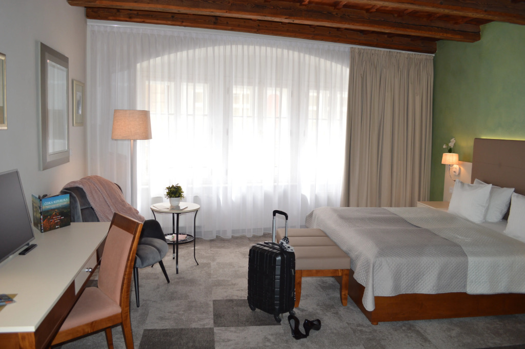 LH Hotel Golden Wheel