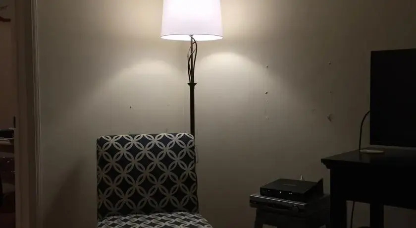 Hollywood Private One-Bedroom Apartment