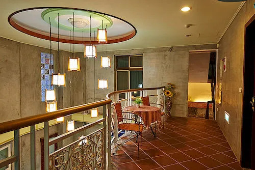 Castle B & B