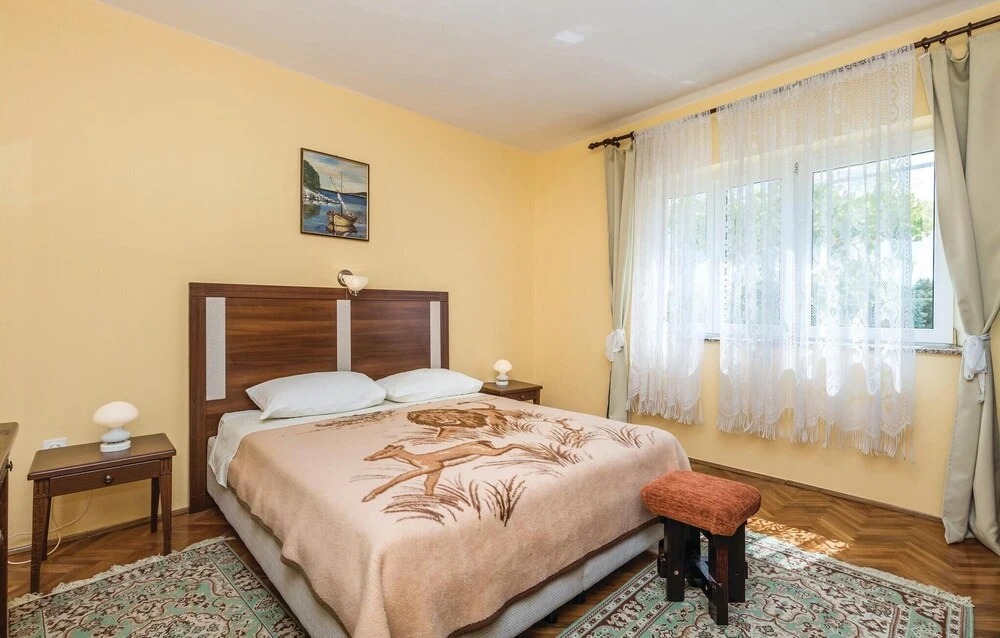 Amazing Home In Kampor With Wifi