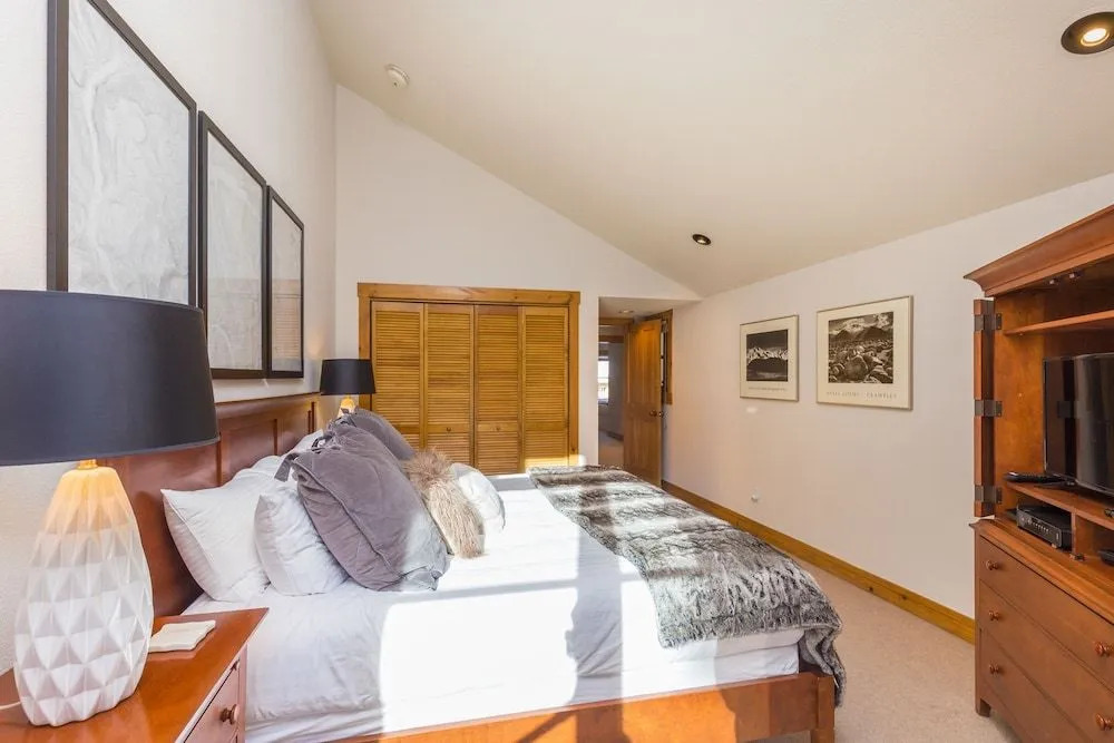 Ski Tip #8723 - 3 Br Townhouse