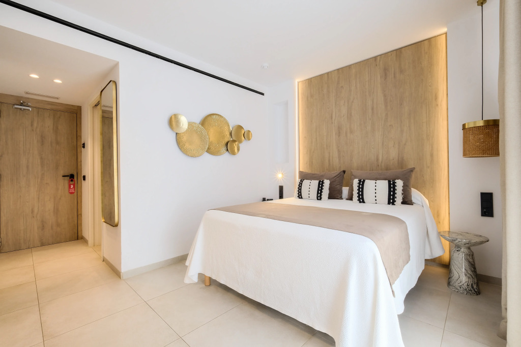 azuLine Hotel M